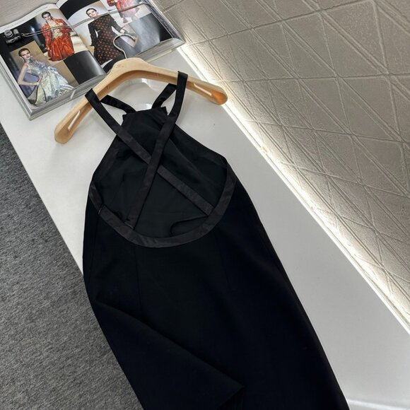 Miu Miu ♥ 2025 New Rhinestone Halter Neck Dress - Picture 5 of 8